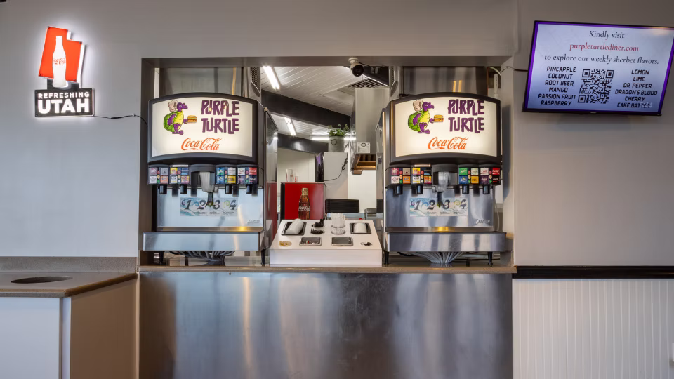 purple_turtle_dining-room-03(960X540)